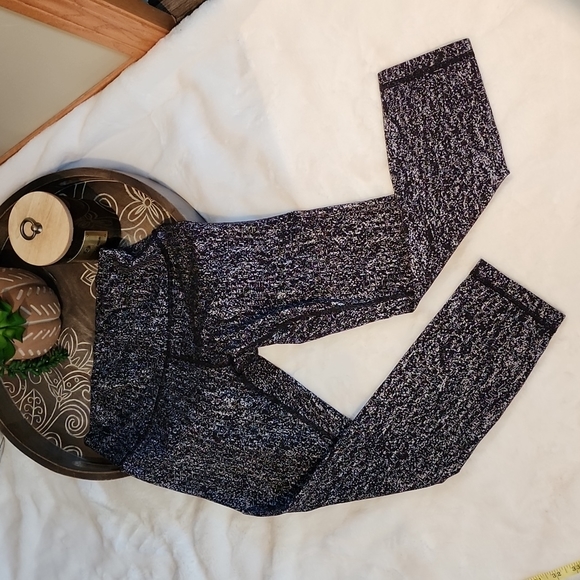 Lululemon leggings size 8 - Picture 1 of 8